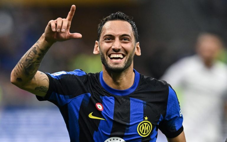 Calhanoglu Inter premiato tra gli mvp della Serie A