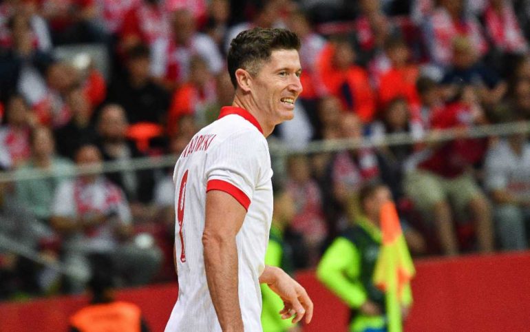 Polonia, anche Lewandowski KO: come sta