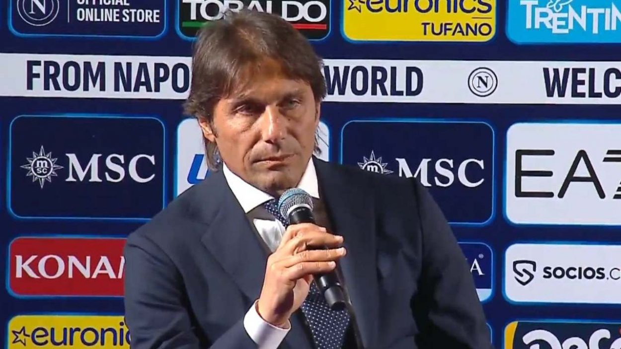 Conte caccia il giocatore: ufficiale il suo addio al Napoli