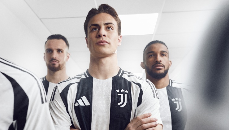 Presentata la nuova maglia della Juventus 