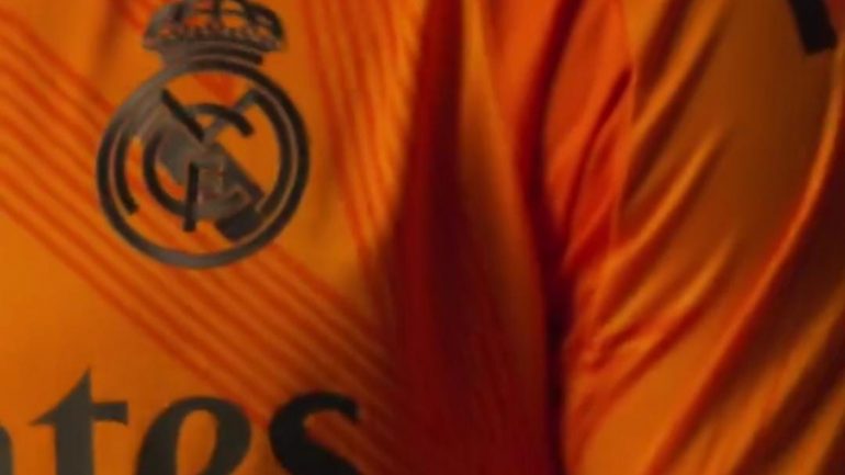 La nuova maglia per la trasferta del Real Madrid
