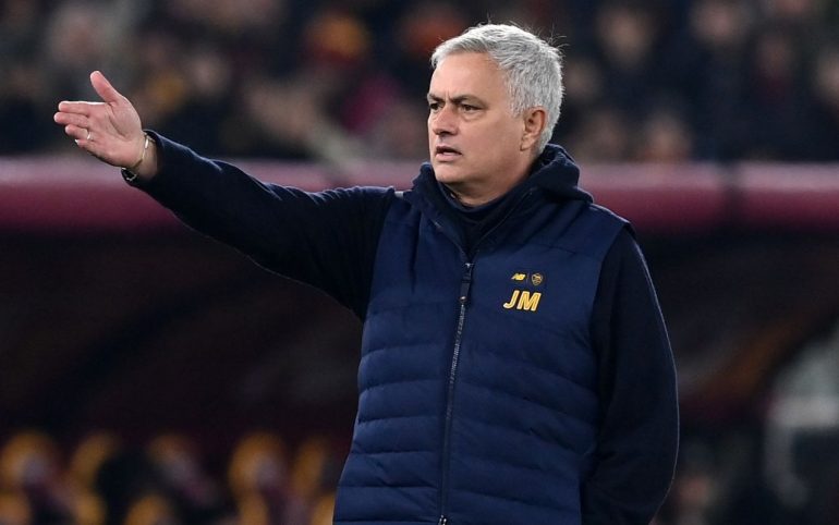 José Mourinho non è più l'allenatore della Roma