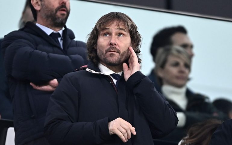 Pavel Nedved accostato al nuovo colpo della Lazio