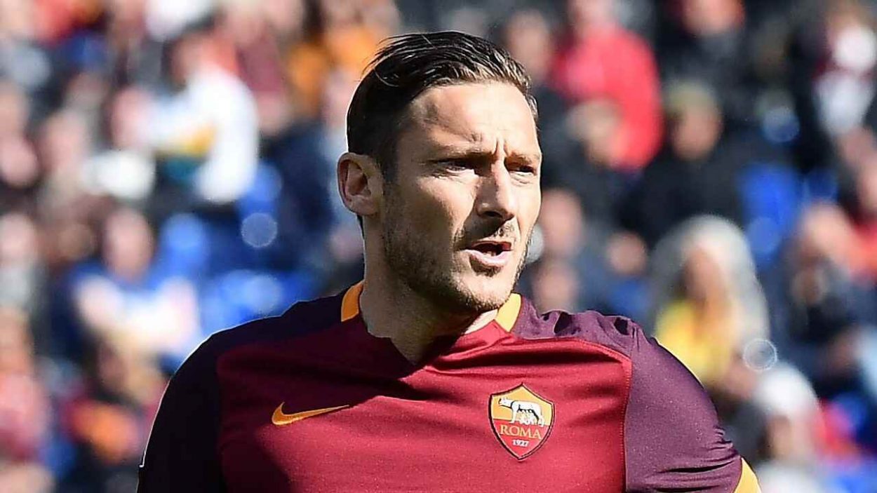 Era considerato più forte di Totti | Ora finisce nel campionato greco: l'ex fuoriclasse è già in pensione