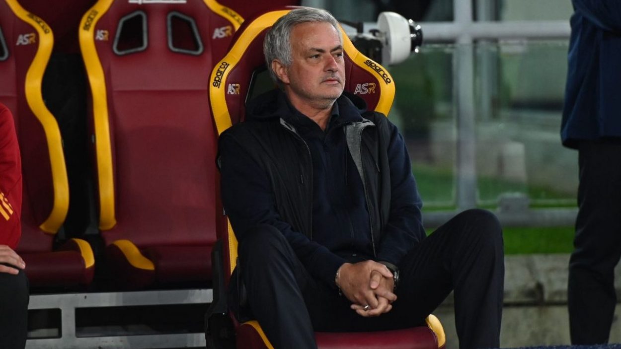 Mourinho lo spedì lontano da Roma | Ora saluta a mercato chiuso: si rifugia in Francia