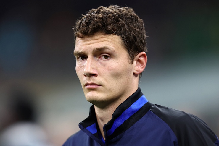 Pavard, che mazzata: out almeno per un mese | Cos'è successo al difensore dell'Inter