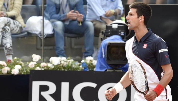 Djokovic, BOMBA sul caso doping Sinner: "È spazzatura" | In conferenza è una furia